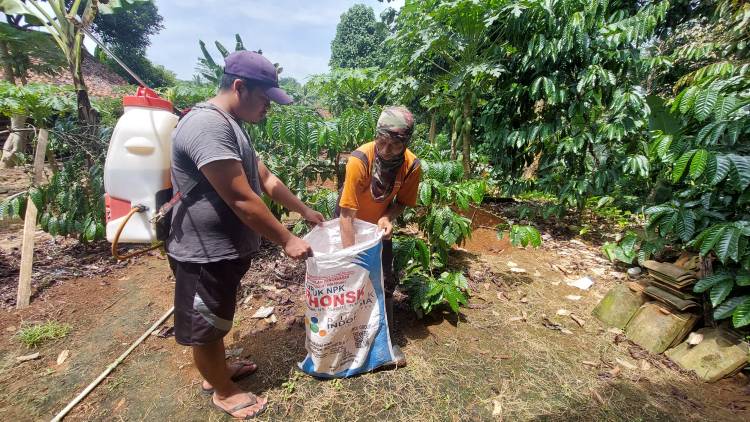 Memupuk Swasembada Pangan di Tanah Priangan