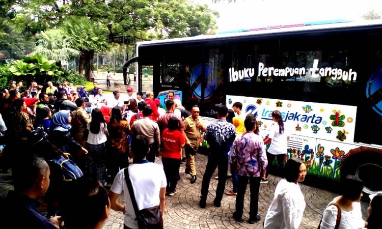 DKI Jakarta Punya Bus TransJakarta Yang Dilukis Anak-Anak Difabel: Awesome! 