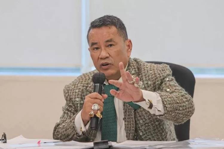 Kasus Kakek Penjual Es Kue Gabus Difitnah Oknum Aparat, Hotman Paris Beri Bantuan Hukum!