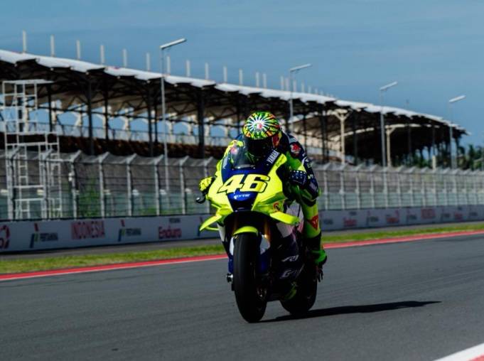 Valentino Rossi Pantau Pengembangan Pelumas Pertamina Enduro dan VR46 Riders Academy