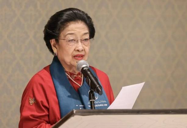 Megawati Soekarnoputri Terima Gelar Doktor Kehormatan di Riyadh