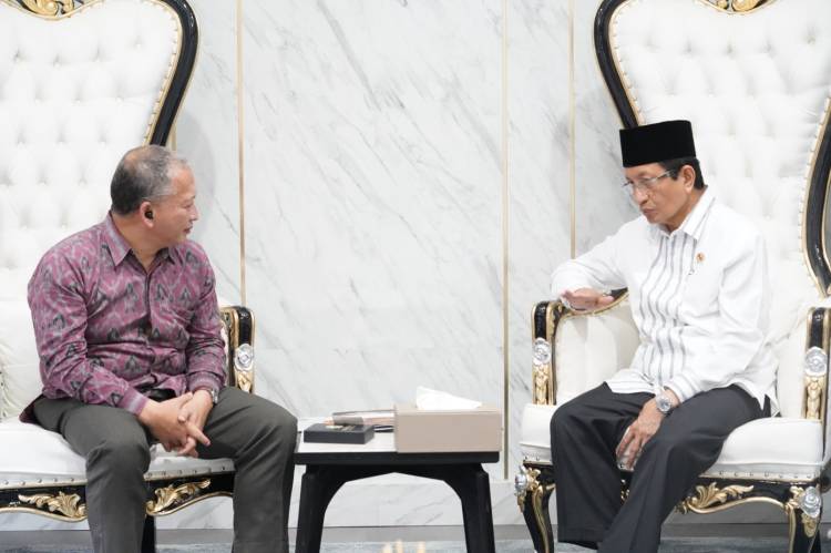 Menag  RI Dukung Wakaf Emas, Minta Legalitas dan Pengawasan OJK