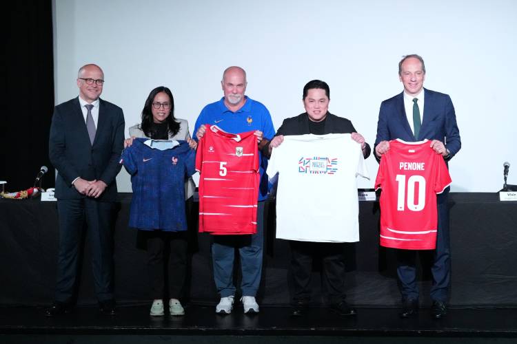 Menpora Erick Dorong Diplomasi Olahraga Lewat Program Sepak BolaWanita Indonesia-Prancis