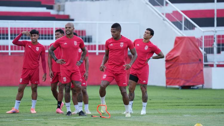 Hendri Susilo: Melawan Persebaya Jadi Awal Kebangkitan Malut United