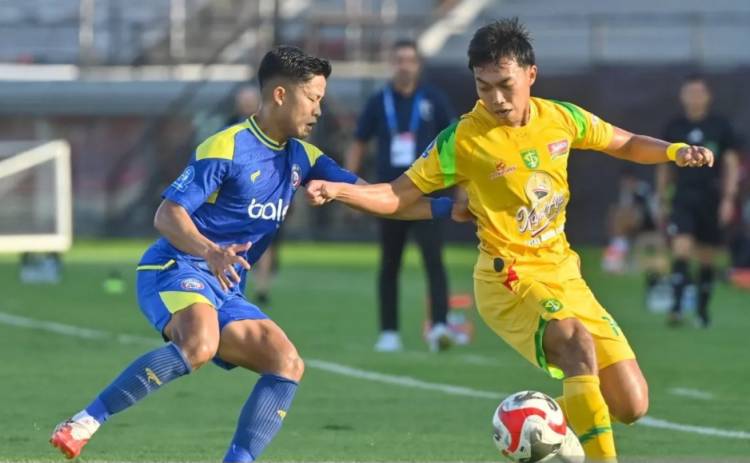 Derby Jatim BRI Super League: Persebaya Unggul , Sikat Arema FC 4-0