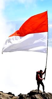 Upacara HUT RI; Di Gelar Di Tempat Wisata Pantai Lombang-Lombang