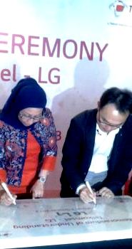 Gandeng Telkomsel; LG Bundling Smartphone LG L1 Two