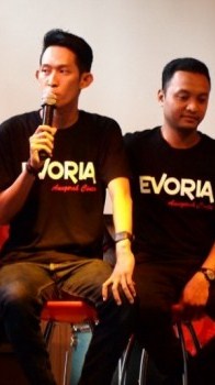 Evoria-Band Solo; Rilis Album Perdana 