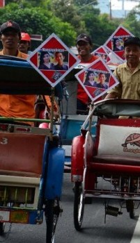 Penarik Becak; Siap Jadi Tamu Pernikahan Anak Presiden
