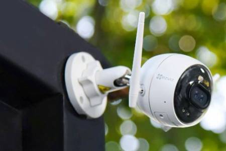 EZVIZ Tawarkan C3X; Kamera Pengawas Lensa Ganda