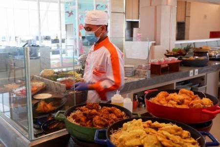 Rayakan Idul Fitri Bersama Keluarga; di Harris Bundaran Satelit Surabaya