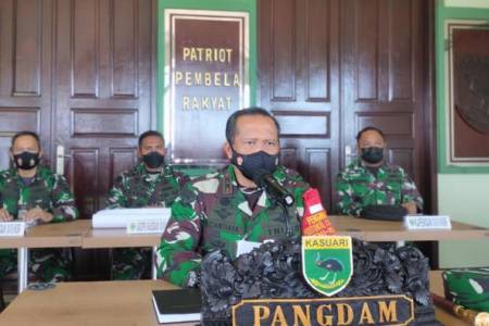 TNI Buru Kelompok Separatis Teroris Di Papua Barat