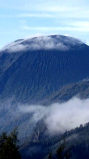 Danau Ranu Tompe; Jadi Objek Wisata Indah Di Kaki Semeru