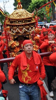 Kirab Dewa Bumi Solo; Hari Ini Diikuti 10 Kelenteng