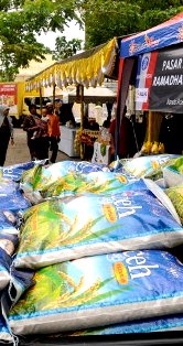 PT Berdikari Gandeng BPATP; Gelar Pasar Murah