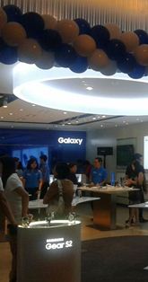   Samsung Gandeng Ti-Phone Mobile lndonesia; Resmikan Outlet Samsung Experience Store Ke-20