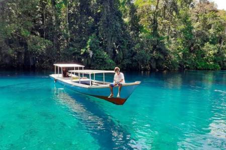 Mau Liburan di Berau Danau Kaltim, Simak 3 Pesona Danau Cantiknya!