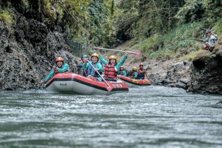 5 Tren Liburan Pasca Vaksinasi, Mulai dari Road Trip hingga Staycation di Alam