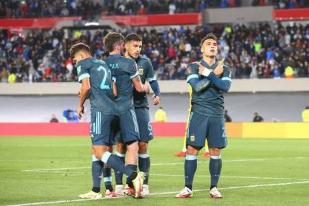 Manfaatkan Tuan Rumah,  Argentina Menang Tipis atas Peru 1-0
