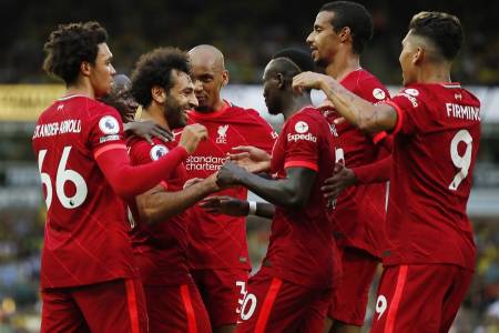 Liga Inggris : Liverpool Pesta Gol, MU digasak Leicester!