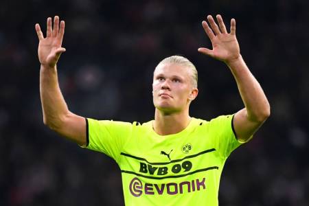 Bomber Borussia Dortmund “Erling Haaland” Dikabarkan Cedera Parah