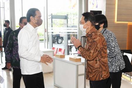 Presiden Jokowi Tinjau Pameran GIIAS  