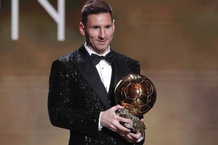 Lionel Messi Raih Ballon dOr 2021 yang ke-7 Kalinya  