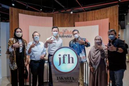 Menparekraf Sandiaga Uno Ingin Jakarta Fashion Hub Kembangkan Industri Kreatif Lokal