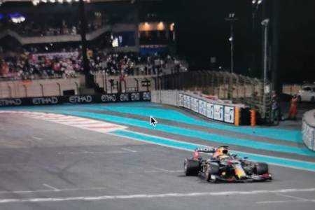 Max Verstappen Pecundangi Hamilton untuk Juara Dunia F1