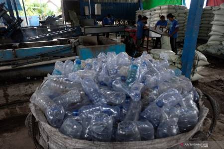 Inovator dari Indonesia Menangkan Kompetisi Mengatasi Sampah Plastik di Laut