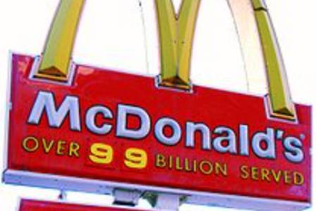 Mantan CEO McDonald's Kembalikan Pesangon $105 Juta 