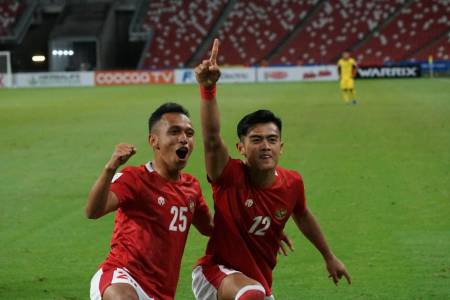 Hasil Malaysia vs Indonesia: Menang 4-1, Skuad Garuda Jadi Juara Grup B