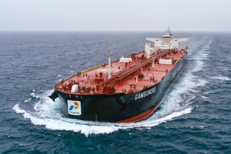 Saudi Aramco Sewa Kapal Pertamina International Shipping