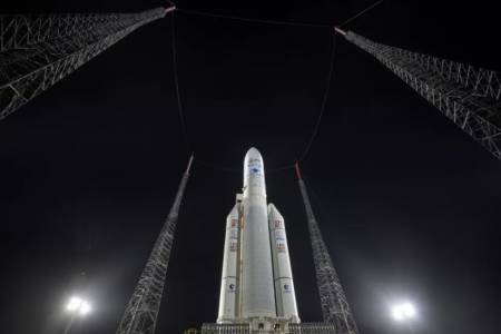 Teleskop Revolusioner NASA Siap Luncur dari Guyana Prancis