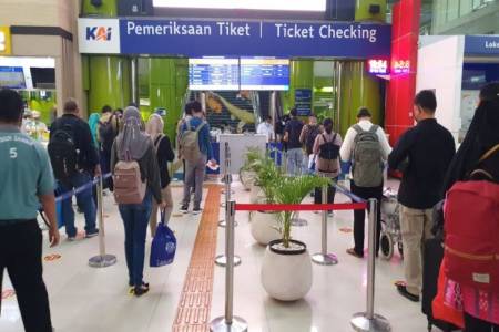 Aktivitas Warga Kembali Normal pasca Tahun Baru, 13 Ribu Penumpang KA tiba di Stasiun Gambir dan Pasar Senen