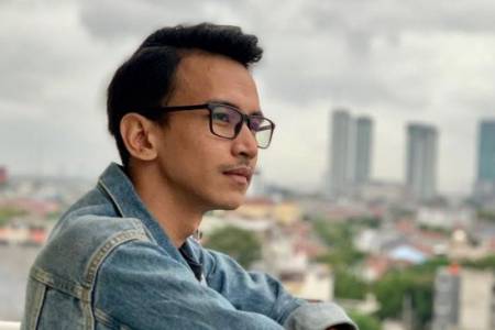 Acungkan Jari Tengah Ke Foto Presiden Joko Widodo, Adam Deni Ditahan