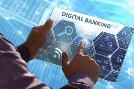 Ekonom Piter Abdullah: Tahun 2030 Semua Bank Beralih ke Digital