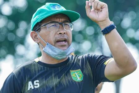 Aji Santoso Ungkapkan Penyebab Timnya Kalah dalam Laga Melawan PSIS Semarang 