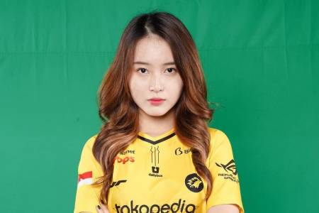 Jadi Satu-satunya Wanita di Skuad ONIC Esports untuk MPL Indonesia Season 9, Vior Buka Suara