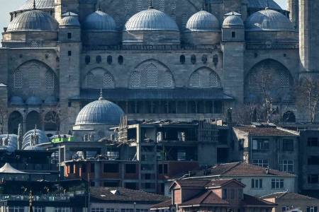 Pembangunan Dekat Masjid Ikonis Turki  Picu Kemarahan