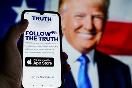Donald Trump Rilis Platform Medsos Baru Bernama Truth Social