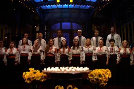 Saturday Night Live Beri Penghormatan ke Ukraina Lewat Penampilan Khusus