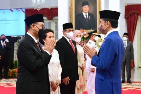 Presiden Jokowi Minta Otorita Rekrut Orang Daerah dalam Pembangunan IKN