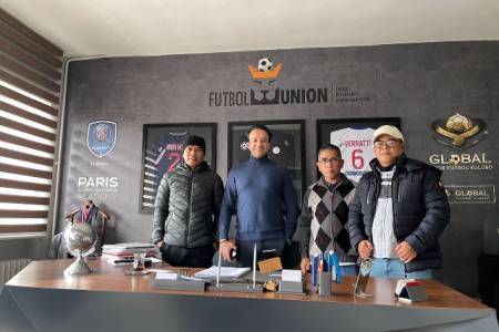Tri Satria Sports Management Gandeng PSG Siapkan Pesepakbola Masa Depan Indonesia 