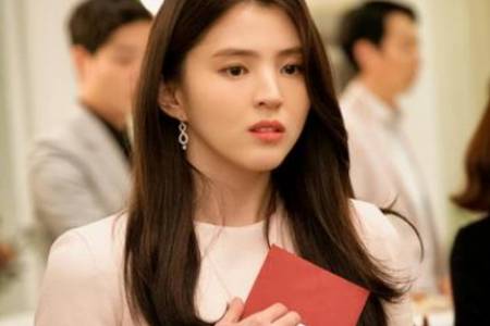 Ditunjuk Sebagai Beauty Guru Somethinc, Han So Hee Bagikan Tips Kulit Sehat Selama Proses Syuting Soundtrack #1
