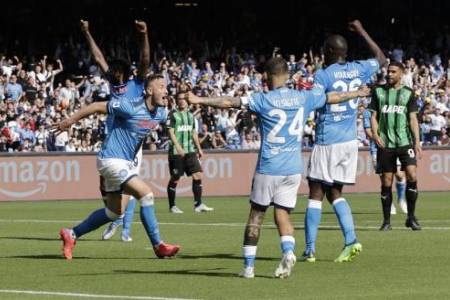 Liga Italia Semalam : Napoli Hajar Sassuolo 6-1, Lazio Menang Tipis atas Spezia