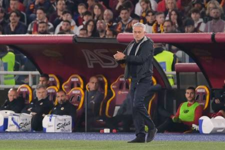 Jose Mourinho Marah, AS Roma Ditahan Imbang Bologna Tanpa Gol