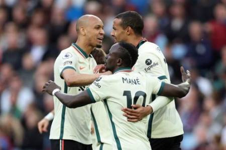 Liga Inggris Semalam : Berkat Gol Sadio Mane, Liverpool Menang Tipis 2-1 atas Aston Villa
