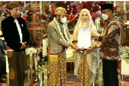 Ketua MK Anwar Usman dan Idayati Sah Menjadi Suami Istri