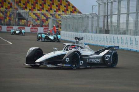 Formula E Jakarta 2022: Oliver Rowland Tercepat di Latihan Bebas 1